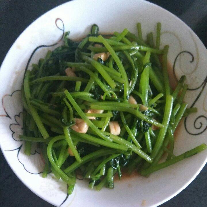 清炒茼蒿