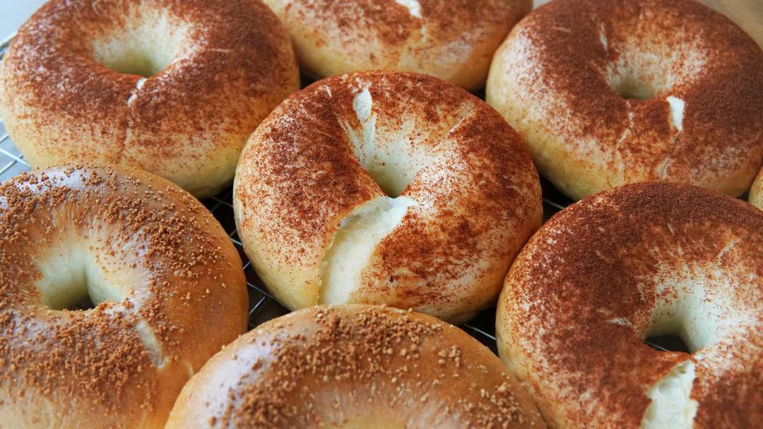 这个样的贝果有谁会不喜欢啊？的做法