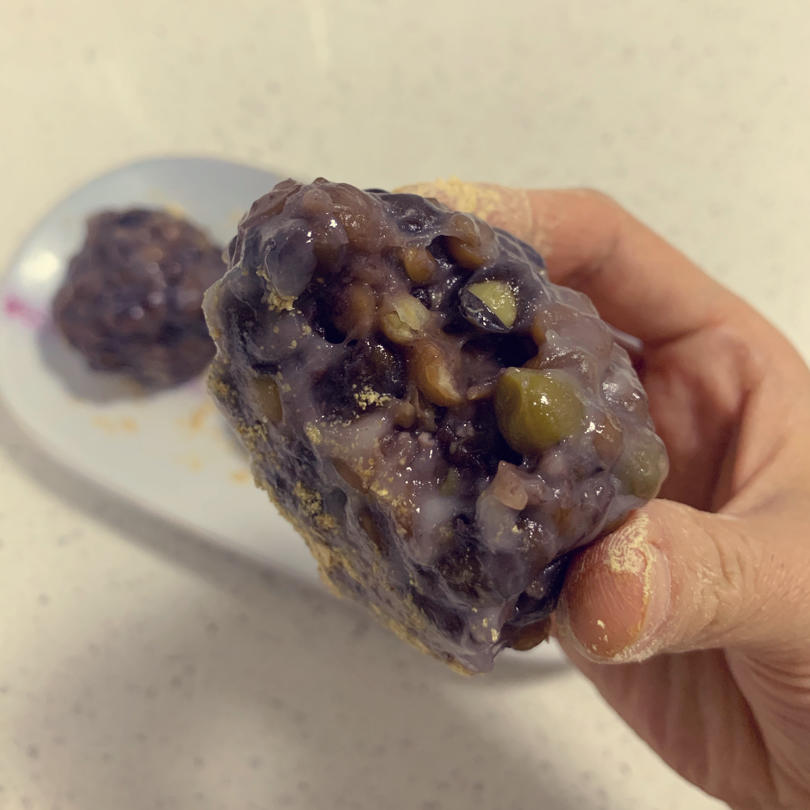 糯叽叽的黏豆包