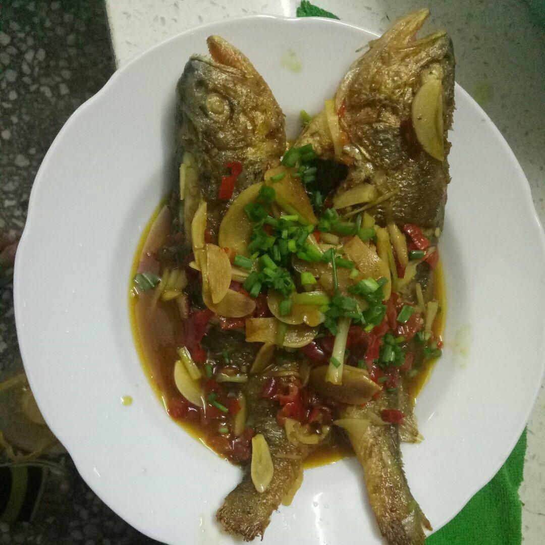 红烧黄鱼—鱼皮不破的小窍门