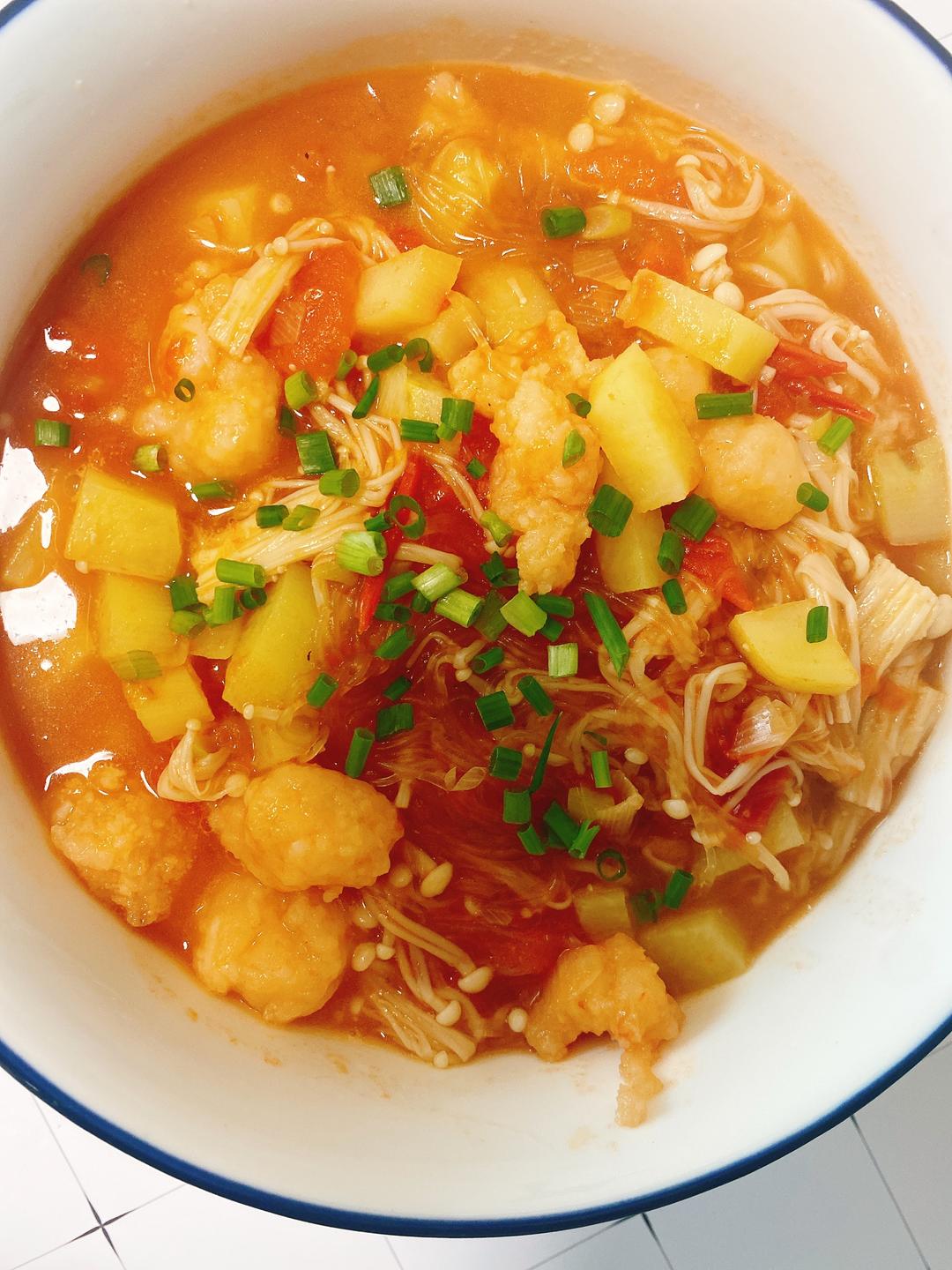 低脂番茄粉丝虾滑煲！