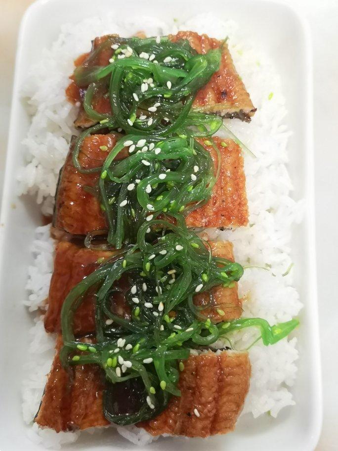 蒲烧鳗鱼饭