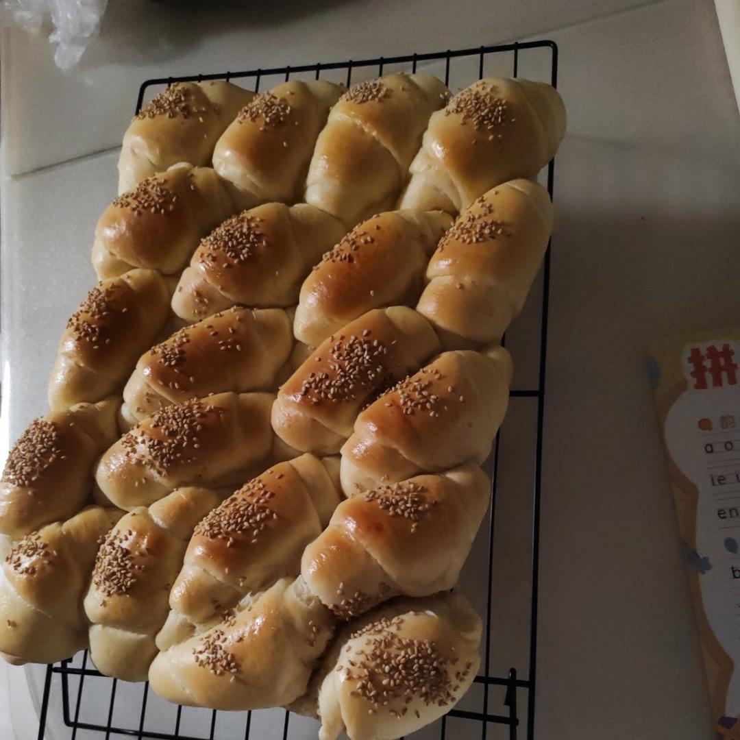 波兰种牛奶餐包