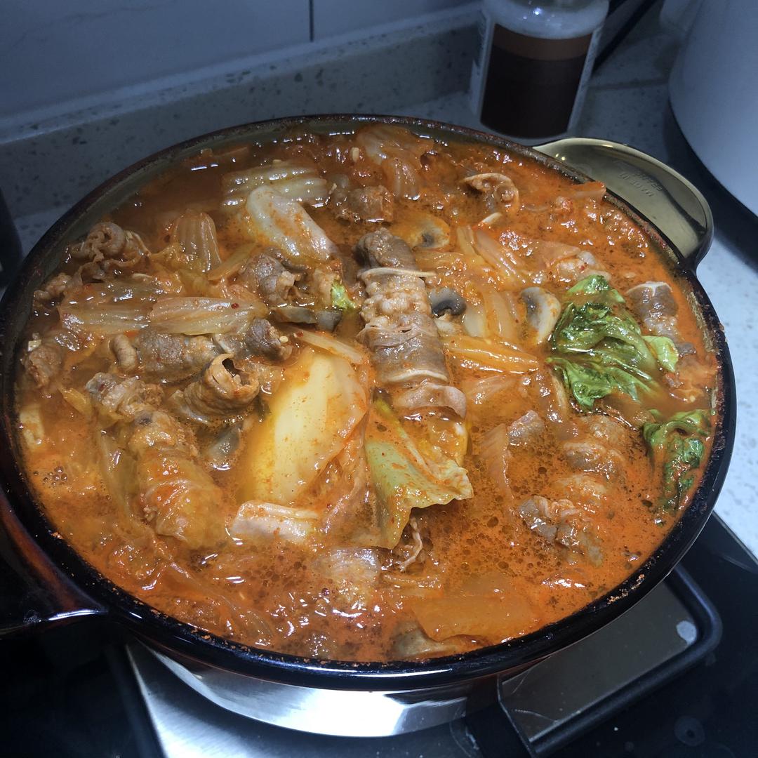 不用煎五花肉.简单快手的韩式泡菜肥牛汤教程.不看后悔系列的做法