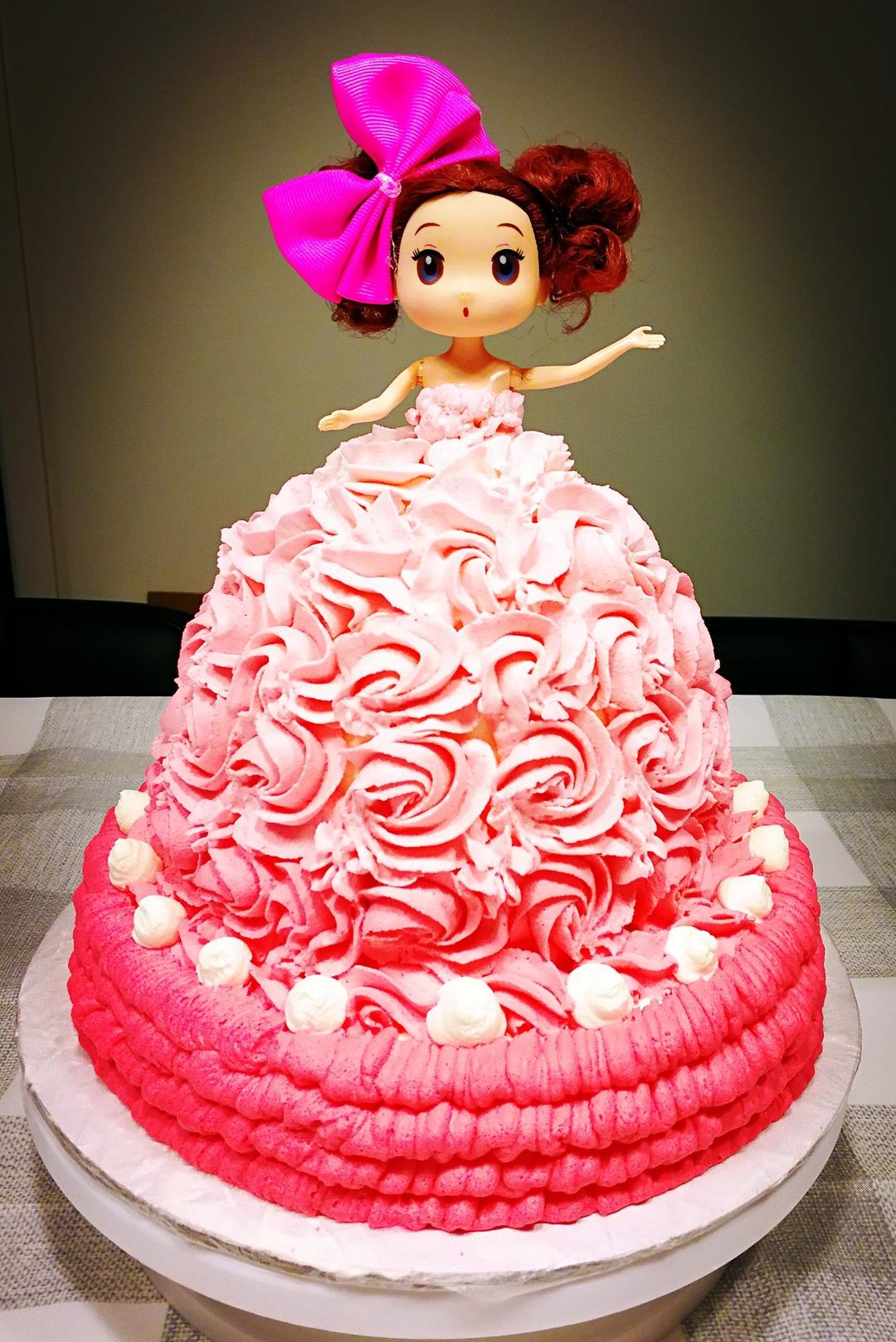 山风_r做的芭比娃娃蛋糕