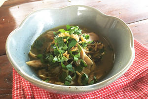 泰国北方菜系︱酸辣鸡汤的做法 步骤9
