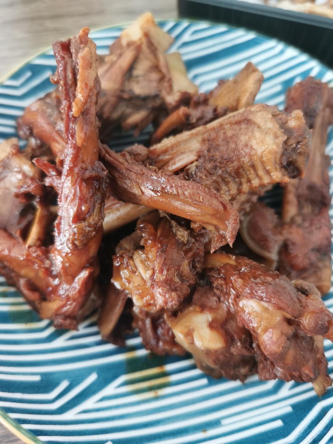 麻辣鸭锁骨（不输周黑鸭）