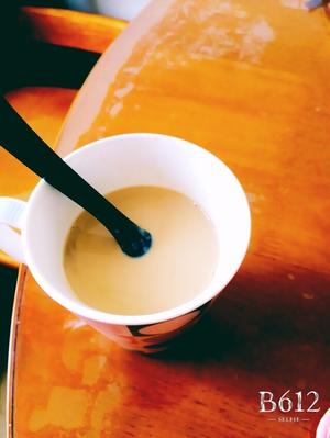 乌龙奶茶 ᶘ ᵒᴥᵒᶅ拿大红袍煮的格外香的做法 步骤8