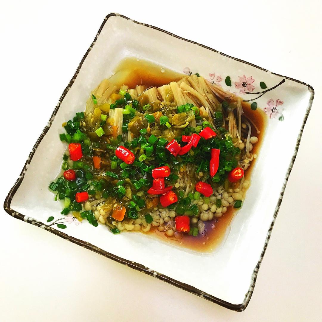 剁椒金针菇