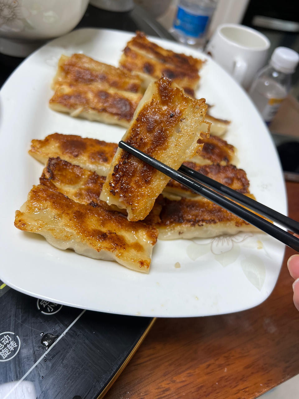 三鲜锅贴 Fried Dumplings