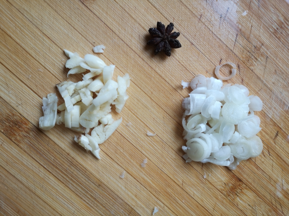 东北菜～土豆排骨炖豆角的做法 步骤5