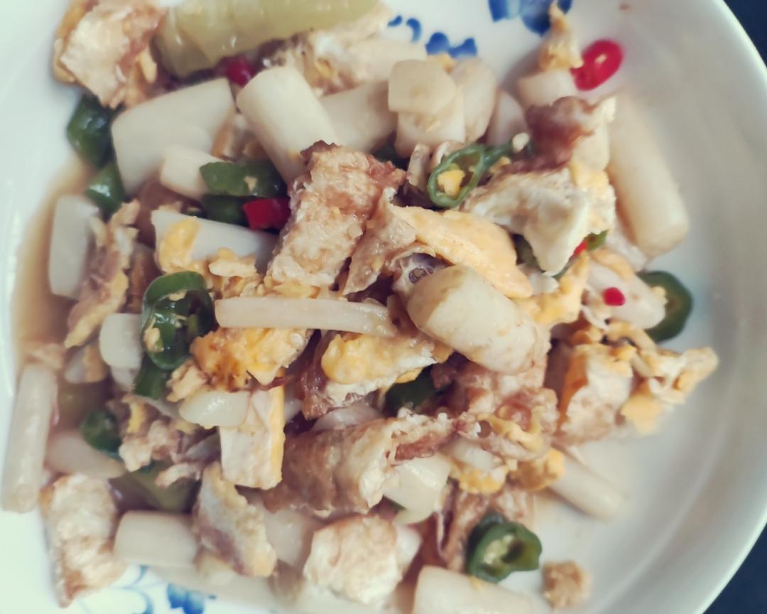 泡藕带炒荷包蛋