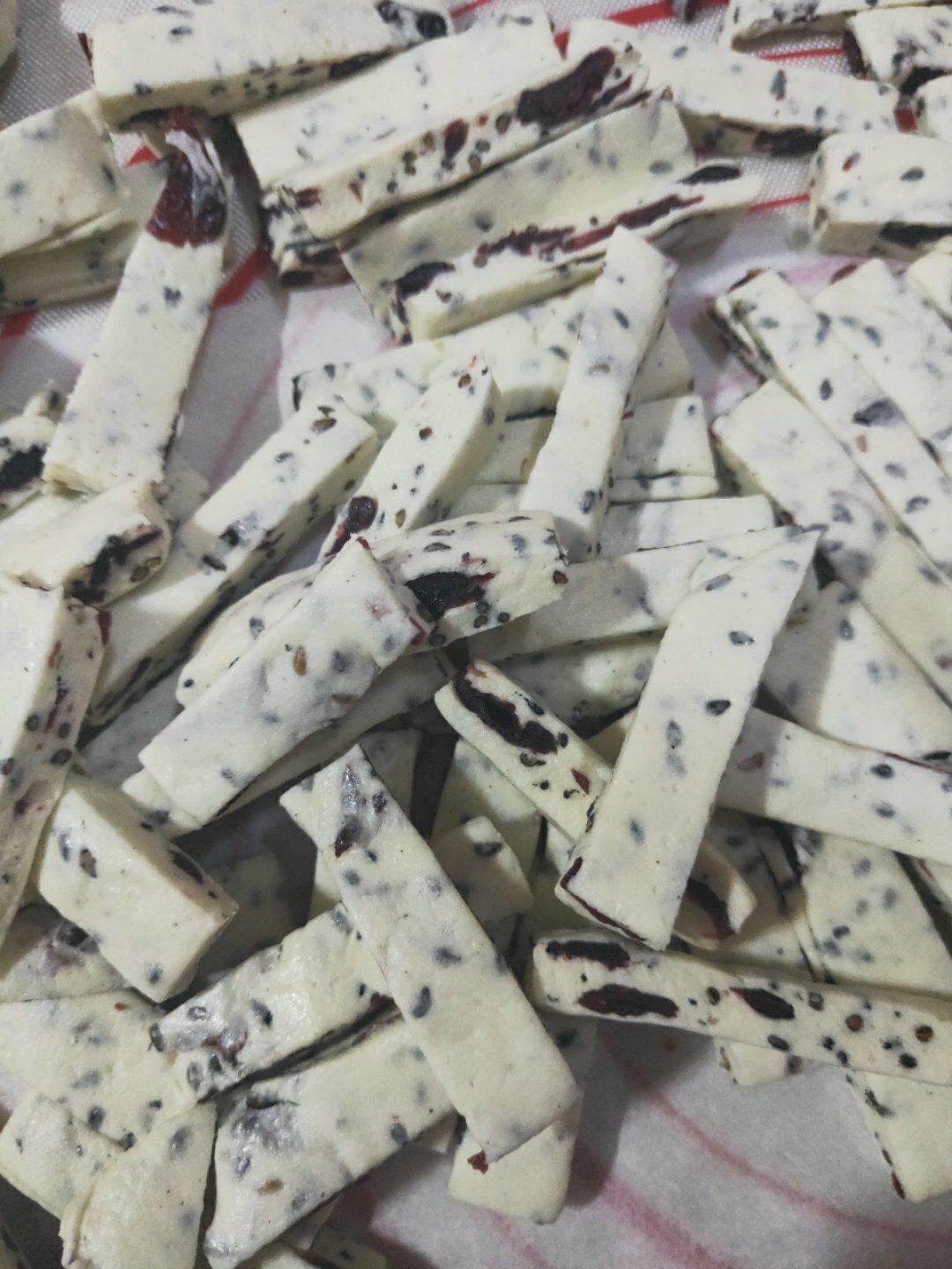 牛扎饼干，牛扎汉堡，牛轧糖