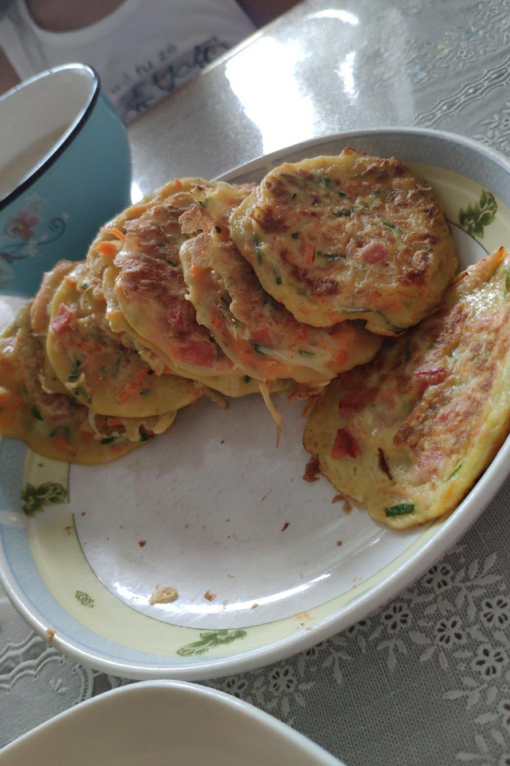 适合全家早餐的营养蔬菜鸡蛋饼
