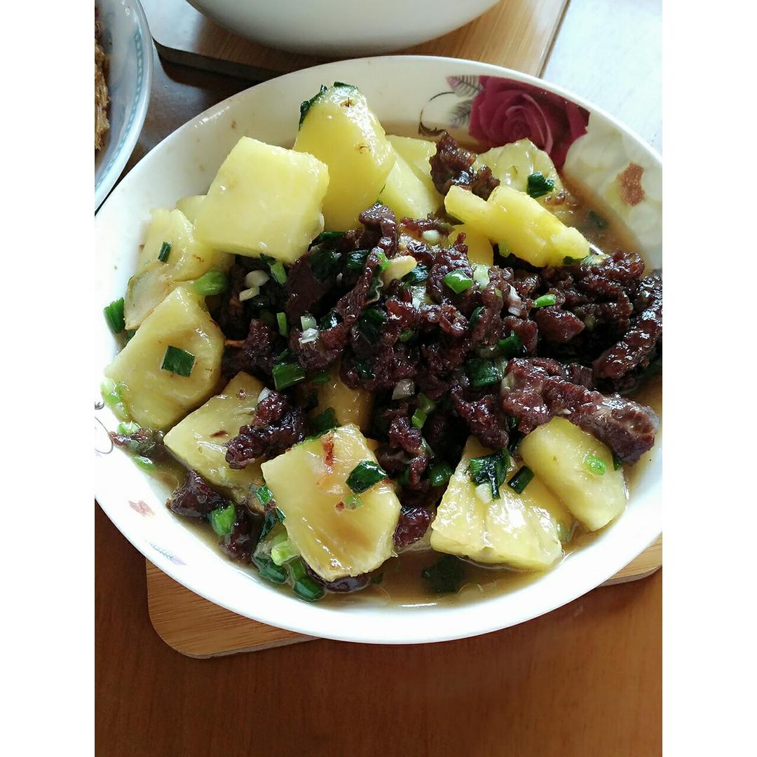 酸甜菠萝炒牛肉