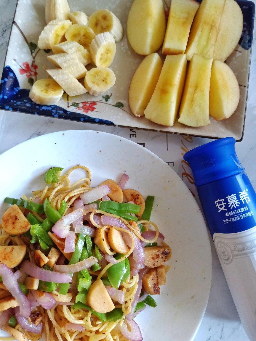 黑椒牛柳炒意面