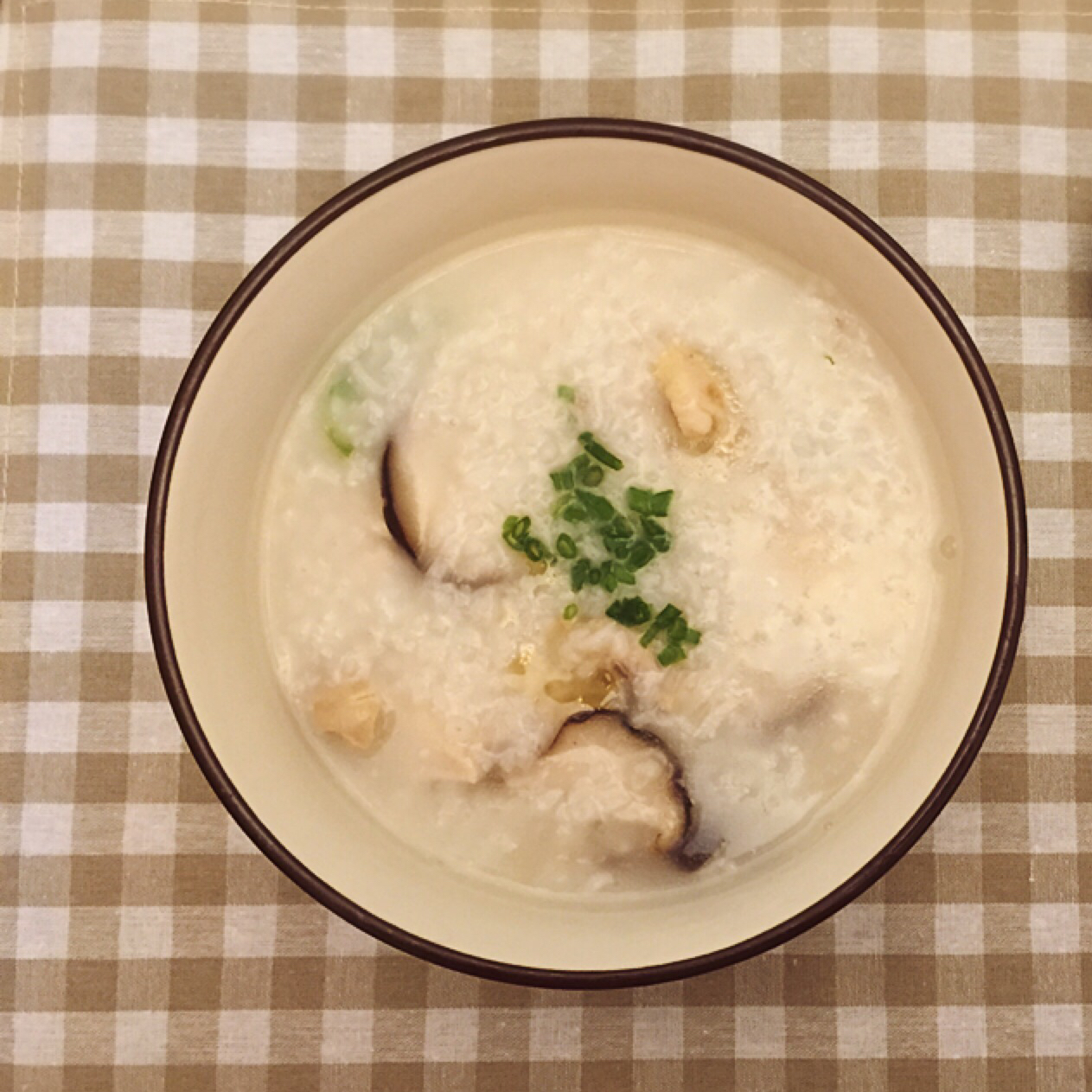 香菇滑鸡粥