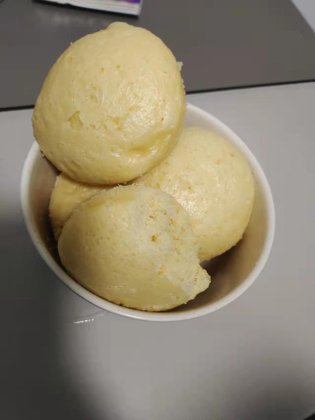 两个鸡蛋一碗面 全程手不粘面 轻松搞定小碗蒸发糕 蓬松煊软 比面包好吃