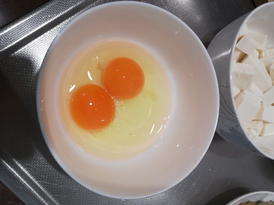 内酯豆腐蒸鸡蛋的做法 步骤3