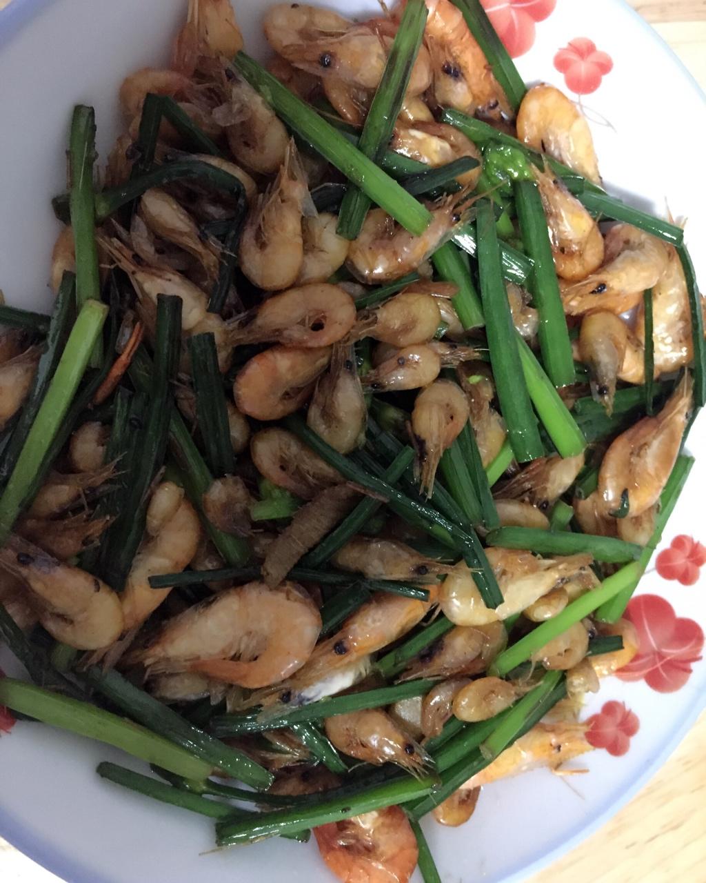 韭菜炒河虾