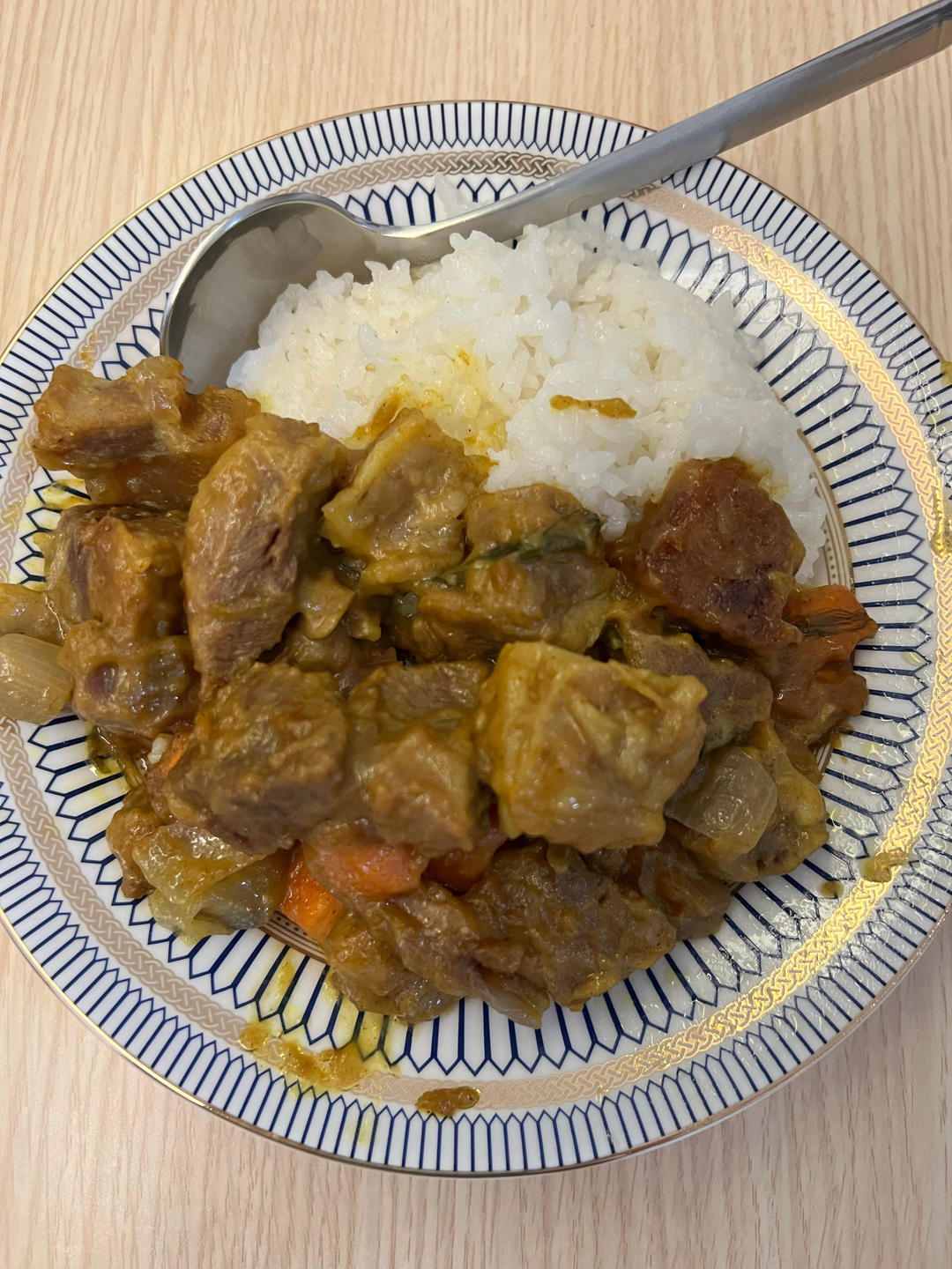 咖喱牛腩