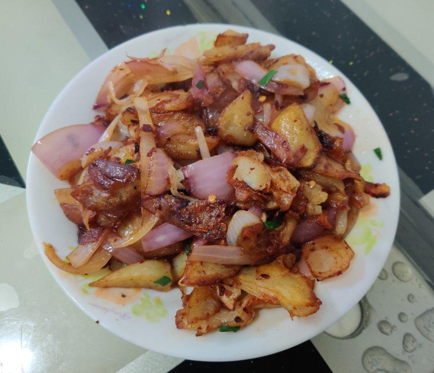 土豆炒洋葱