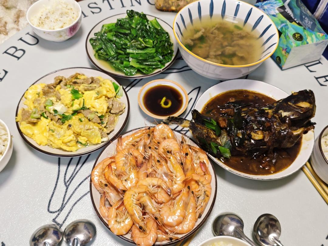 滑蛋牛肉，牛肉滑嫩，鸡蛋松软