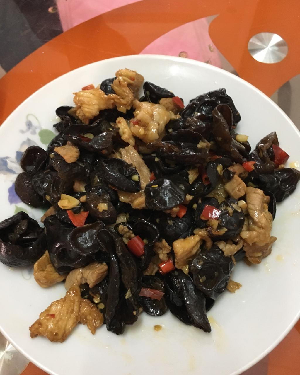 超下饭的木耳炒肉