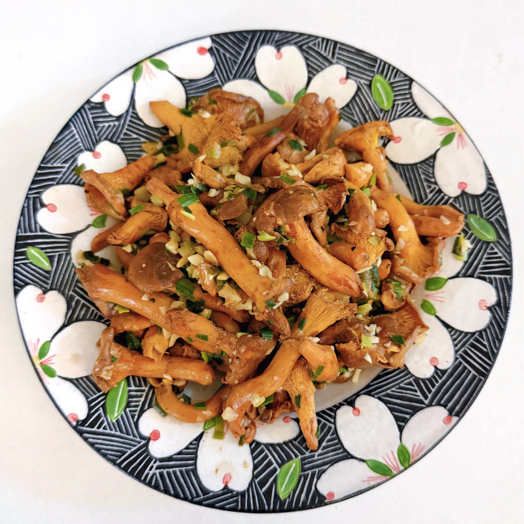 素炒鸡油菌（chanterelle）