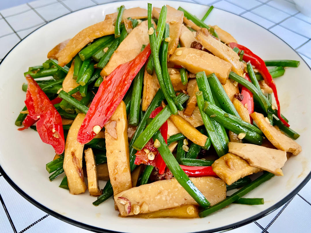 swingswing做的韭菜苔炒香干