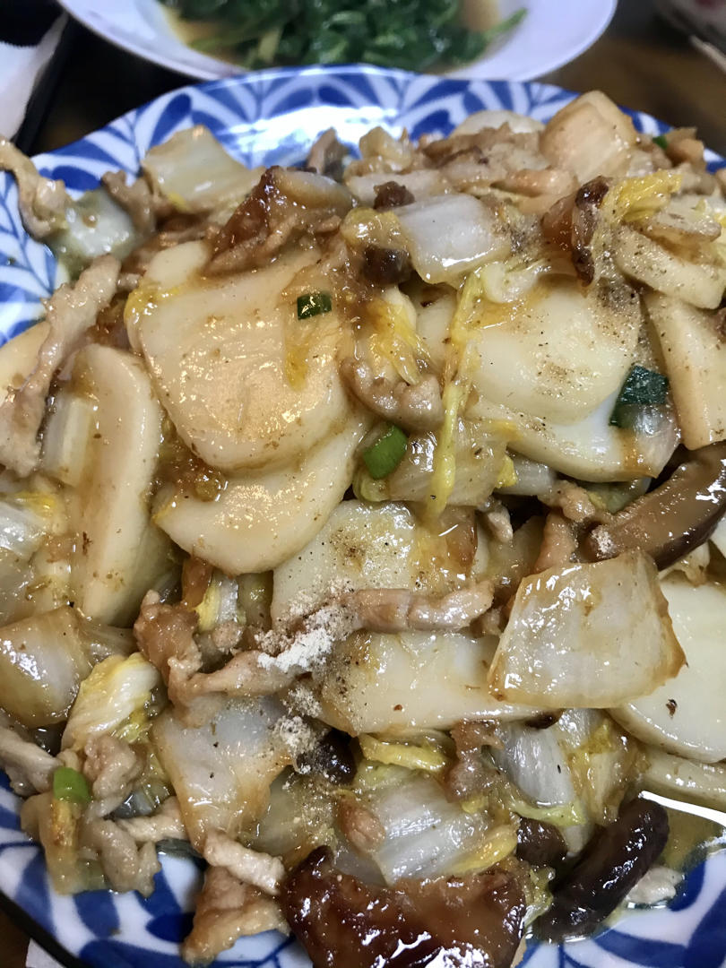 不挑锅、不焦不沾的黄芽菜肉丝炒年糕