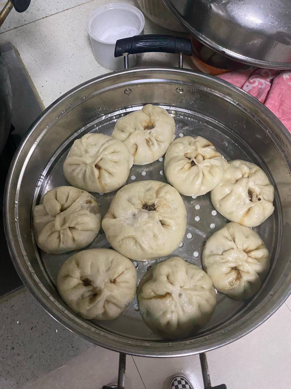 鲜美多汁的洋葱牛肉包子