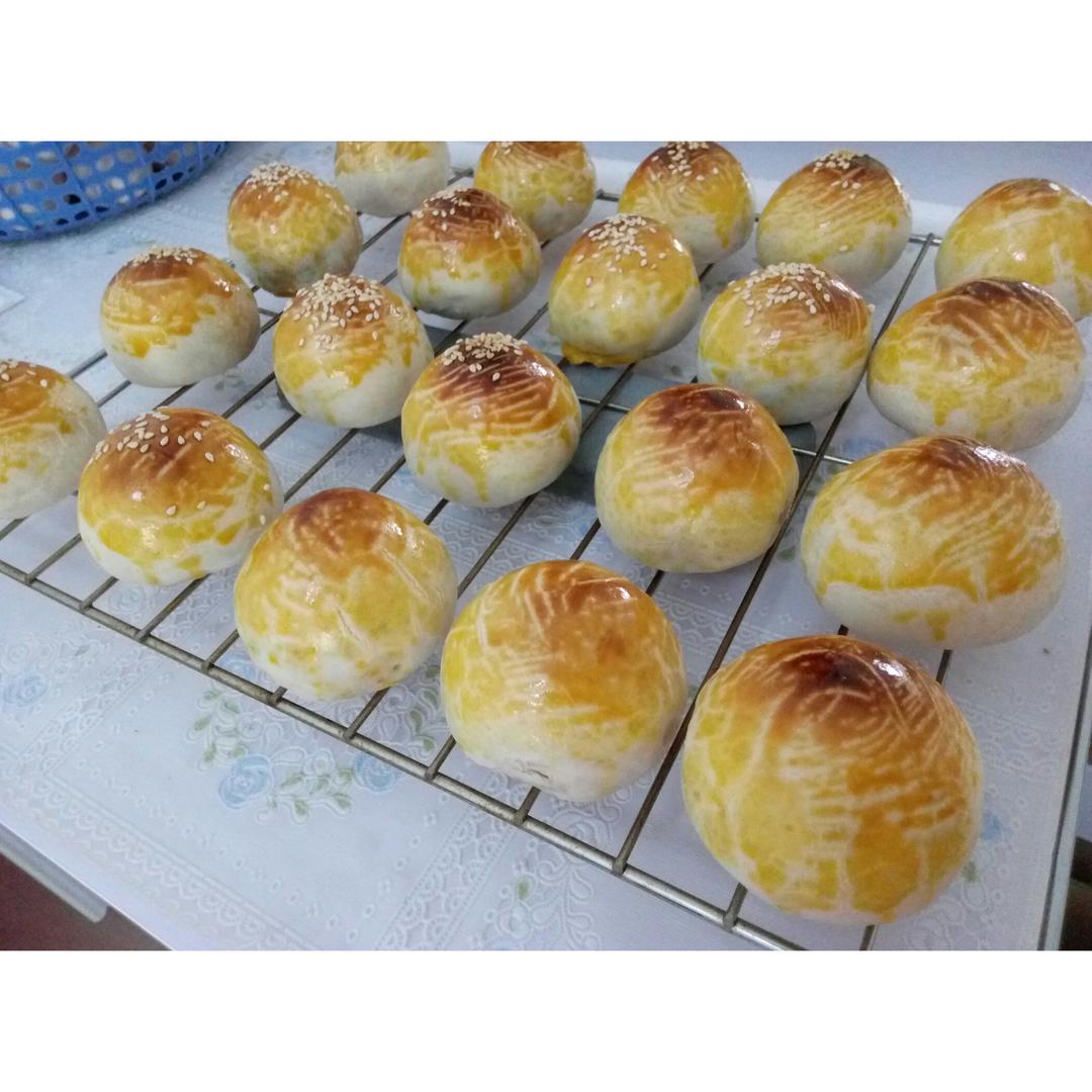 蛋黄酥：抹茶酥：（奶黄味）