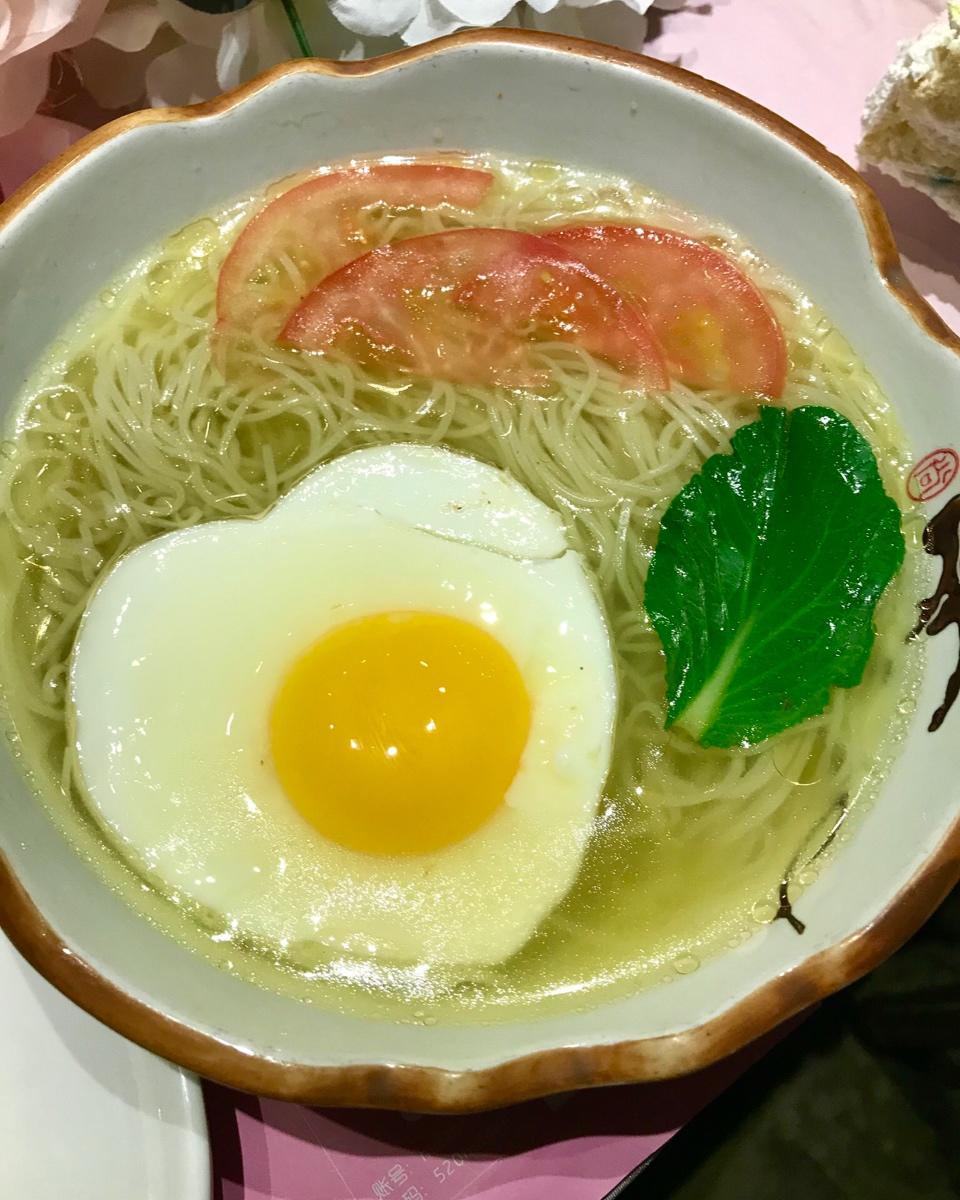 帆仔仔仔仔做的最家常的普通汤面——西红柿鸡蛋龙须面