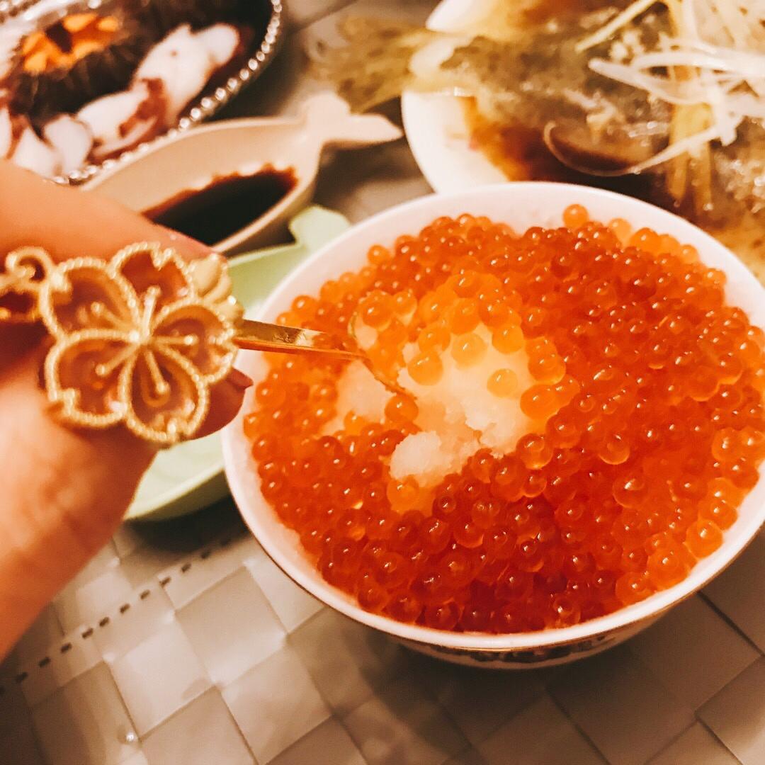 葱姜面包蟹 清蒸多宝鱼 彩椒鸡里脊 活海胆 章鱼刺身 辣炒花蛤 芝麻菜沙拉的做法步骤图 你怎么知道我叫发发啊 下厨房