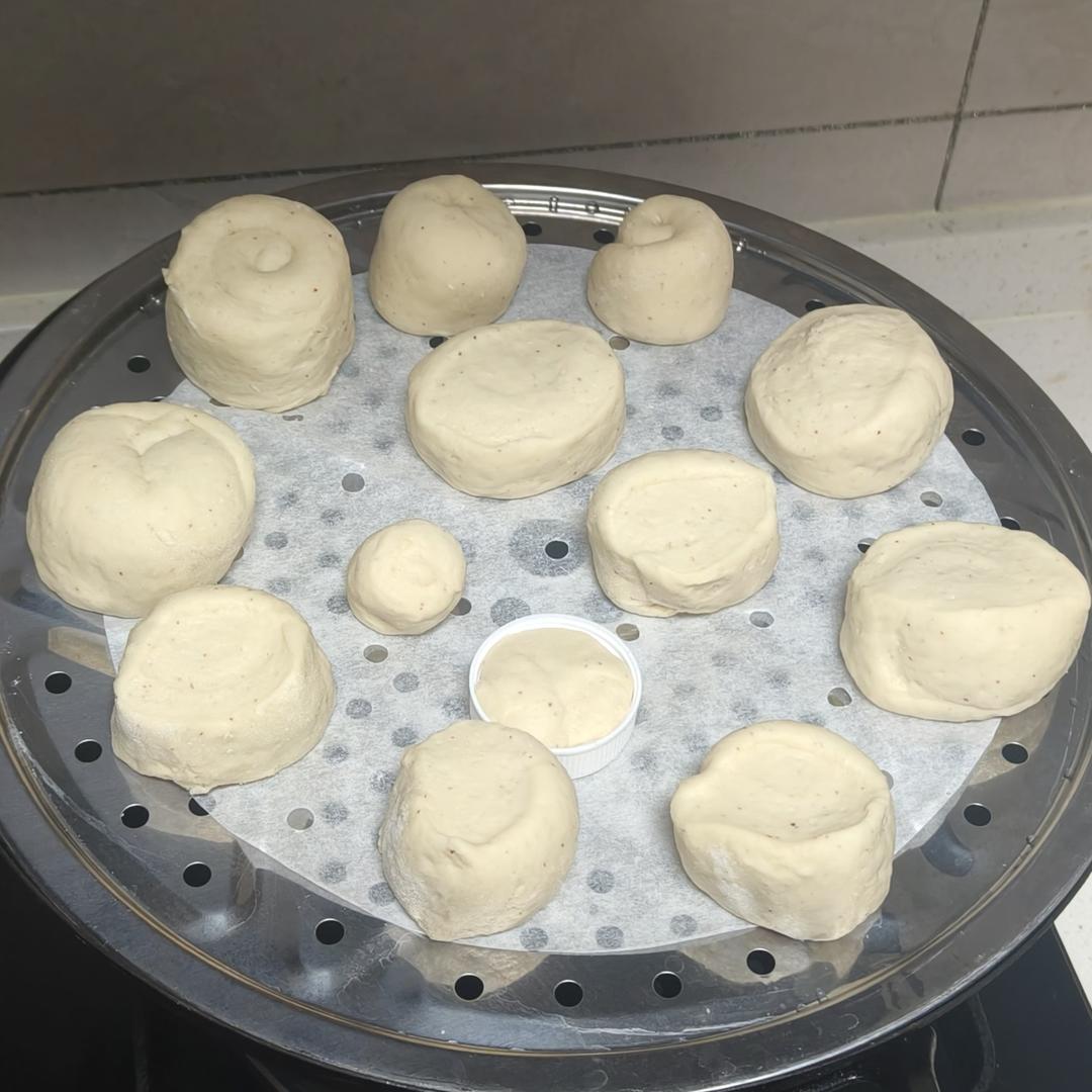 两个人一起炫饭啦！