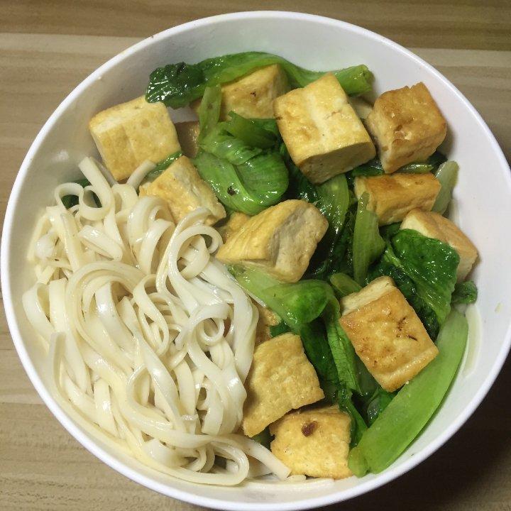 酱烧豆腐木耳生菜