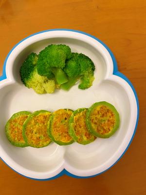 10个月宝宝辅食:小瓜蛋圈的做法 步骤4