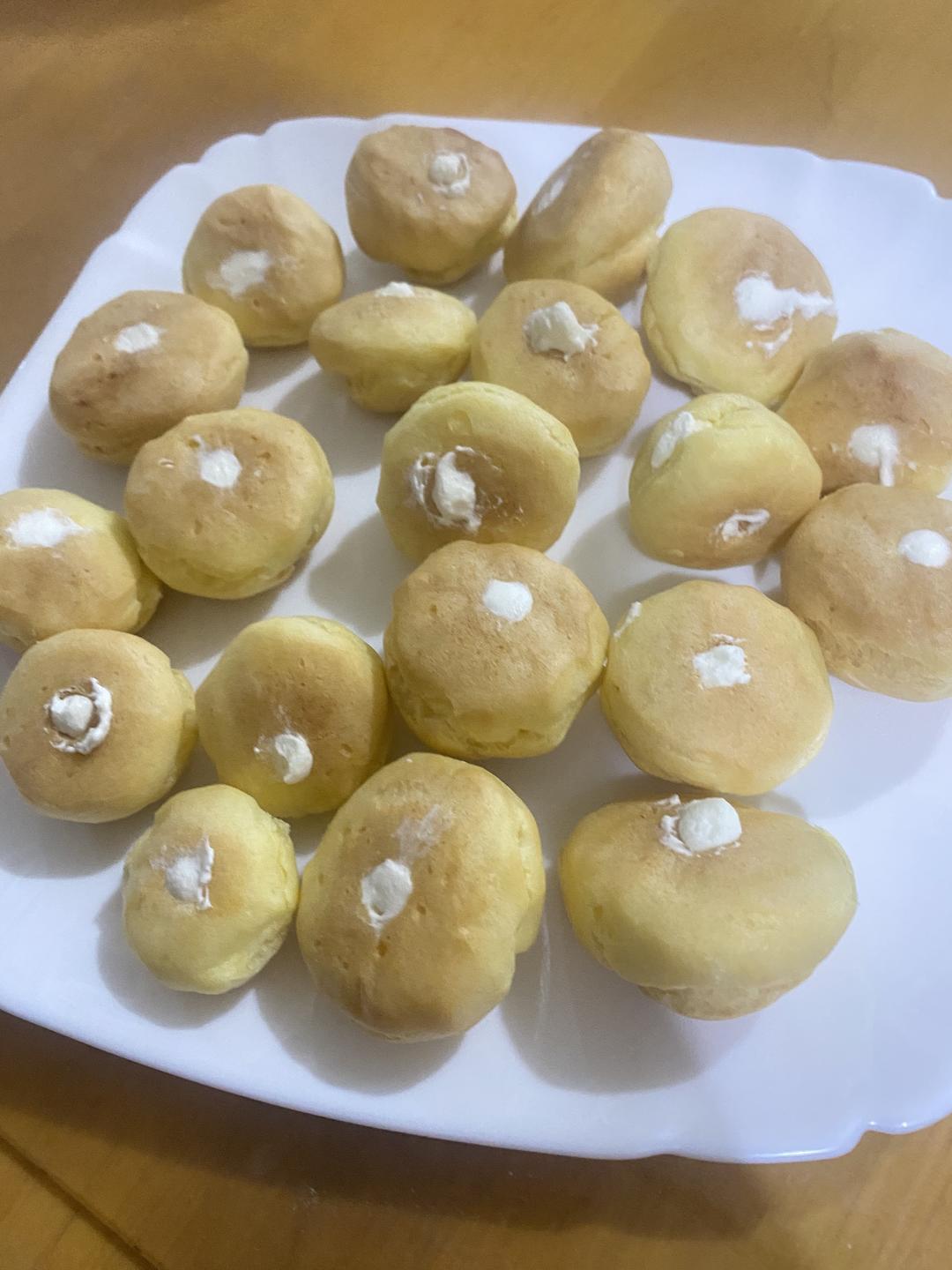 简单易成功的奶油小泡芙做法