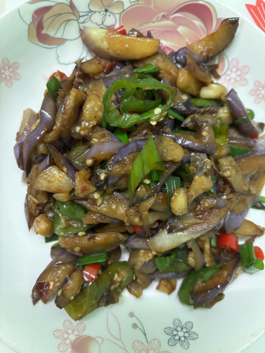 红烧茄子（佐西红柿尖椒）