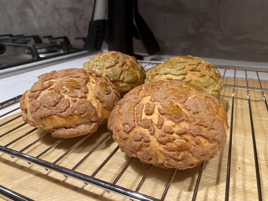 好吃到炸裂的港式菠萝包（附带制作酥皮的小视频）