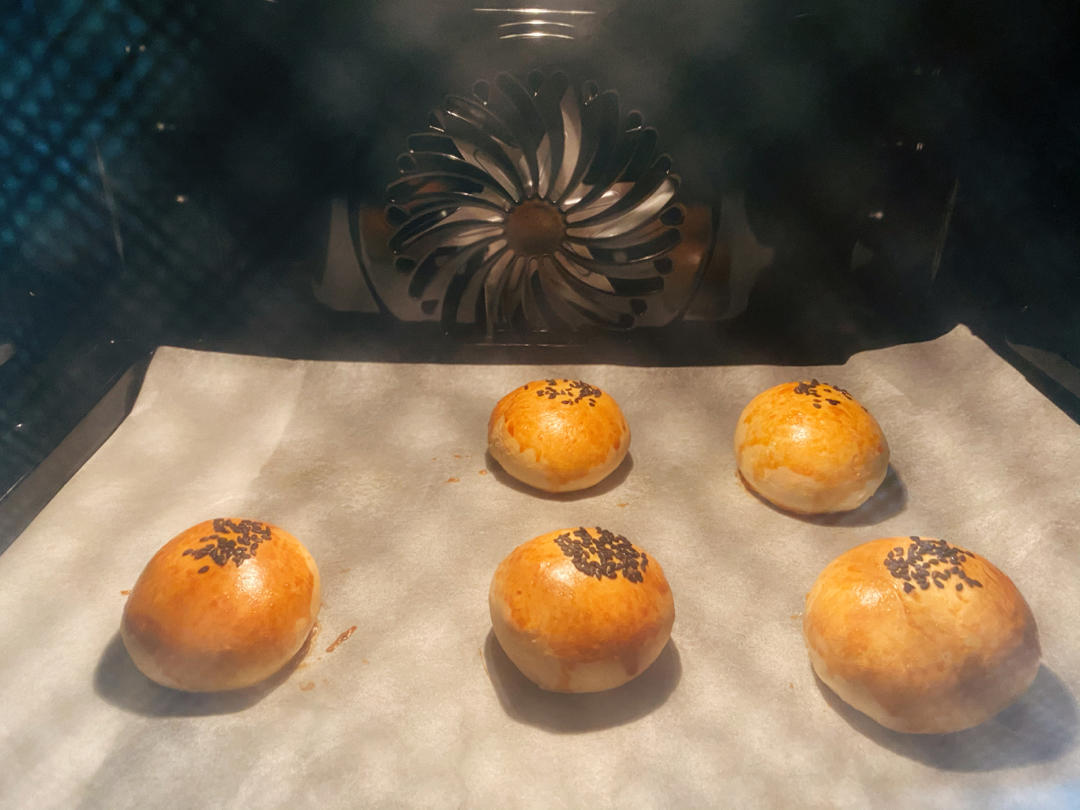 手揉面包详细贴:红豆面包