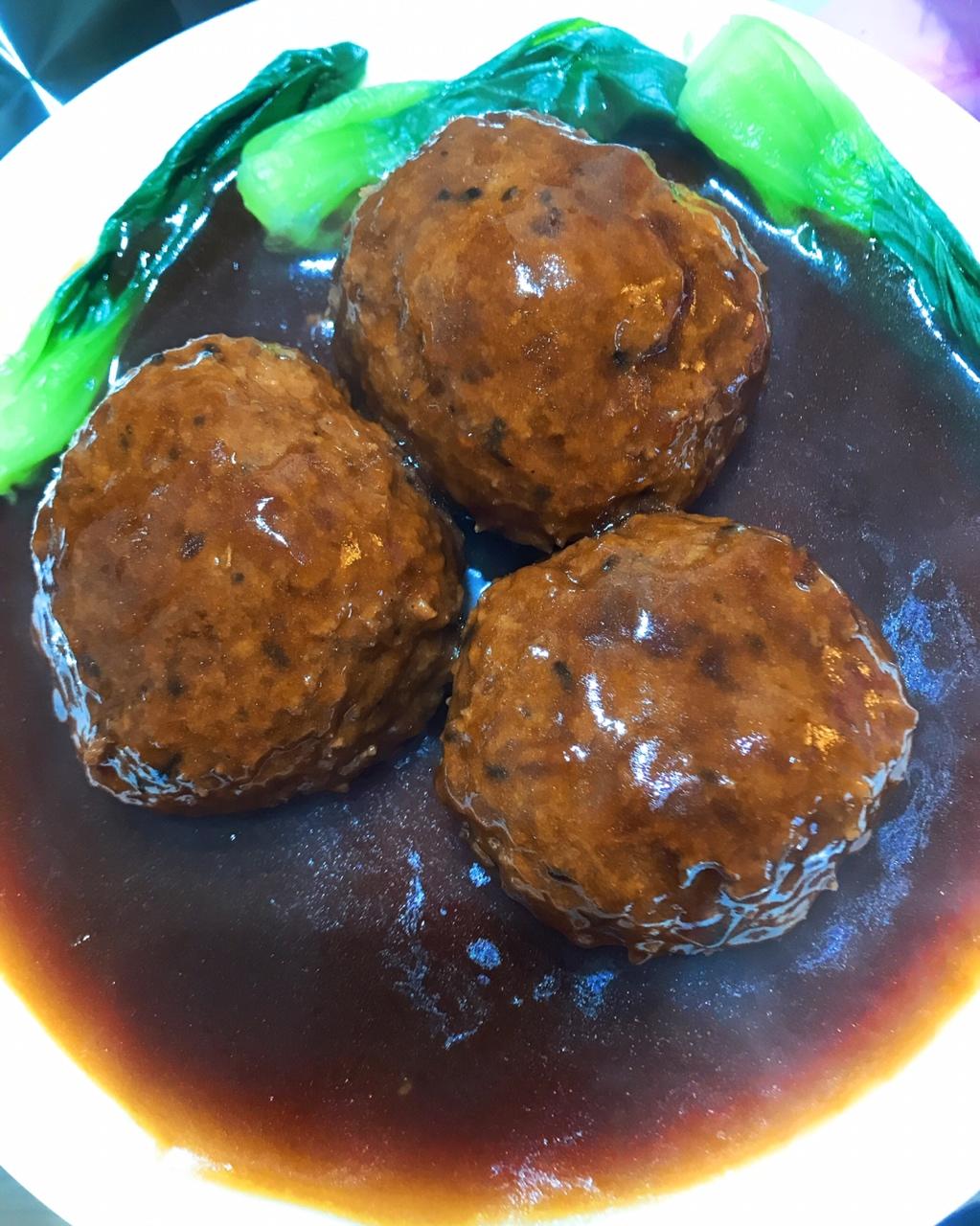 果子女王做的红烧狮子头