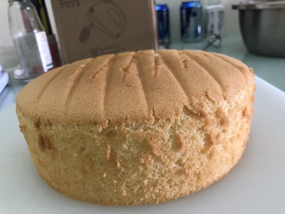 视频菜谱:6寸加高奶油水果蛋糕（适合新手）