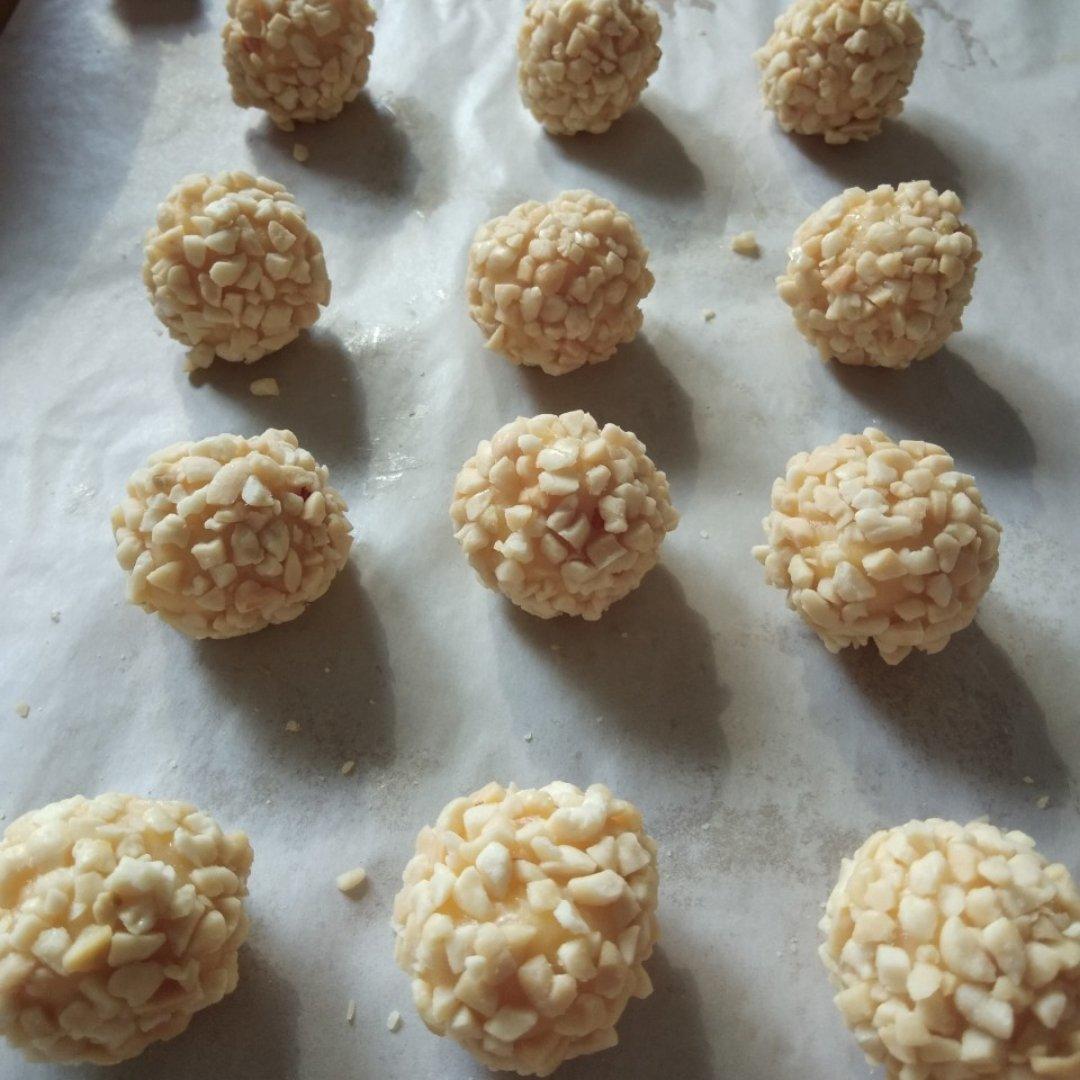 一碗面粉，一把花生，让你在家就能做酥得掉渣的花生酥饼