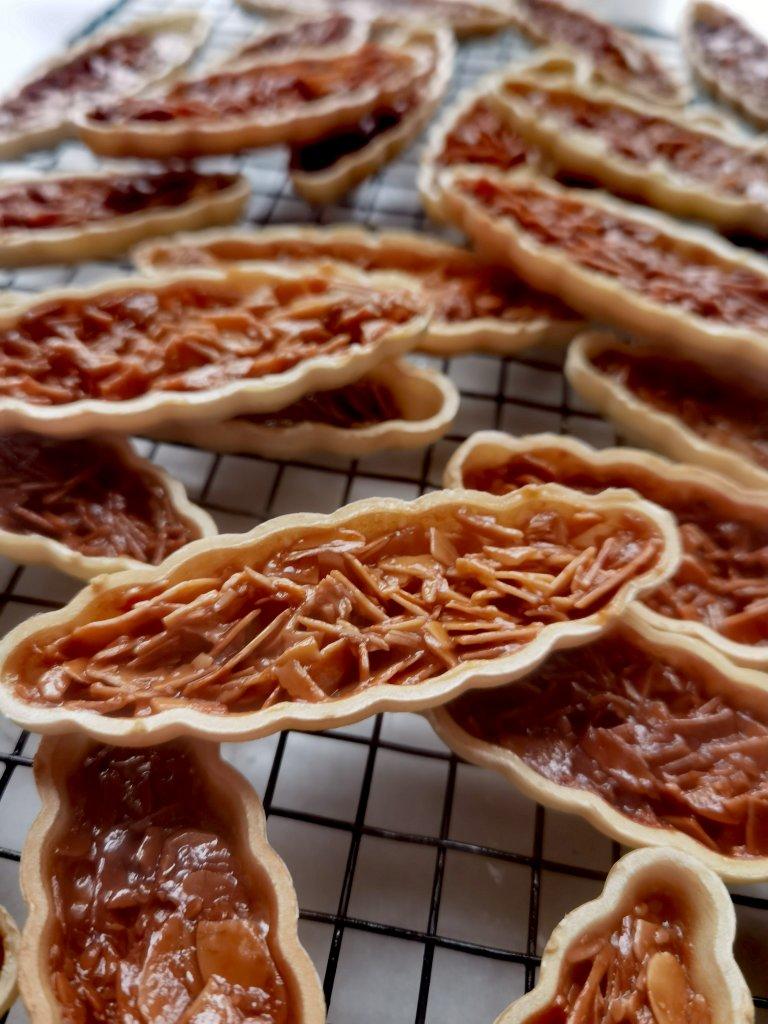 焦糖杏仁糯米船