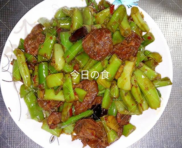 腊肠炒豆角的做法