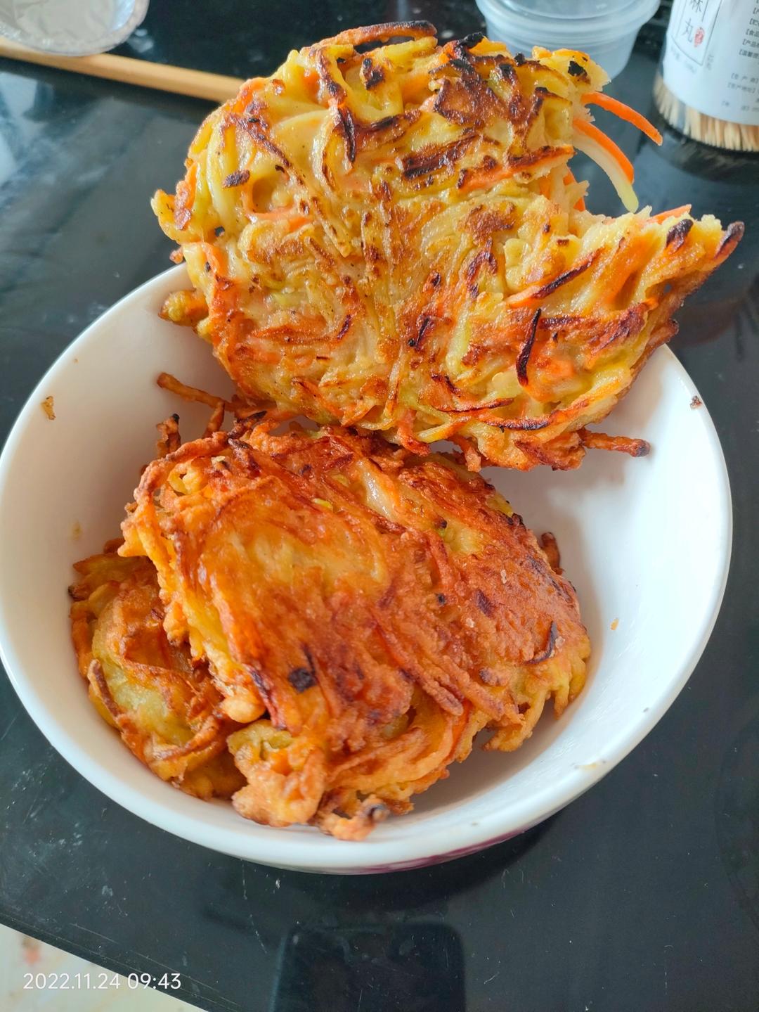 土豆饼(土豆胡萝卜丝饼)
