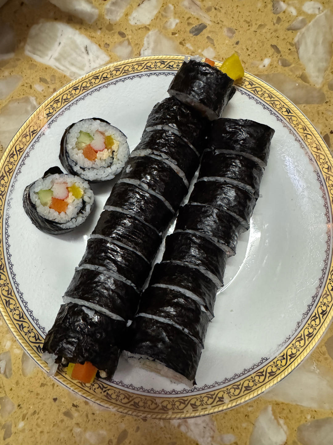 高颜值的紫菜包饭