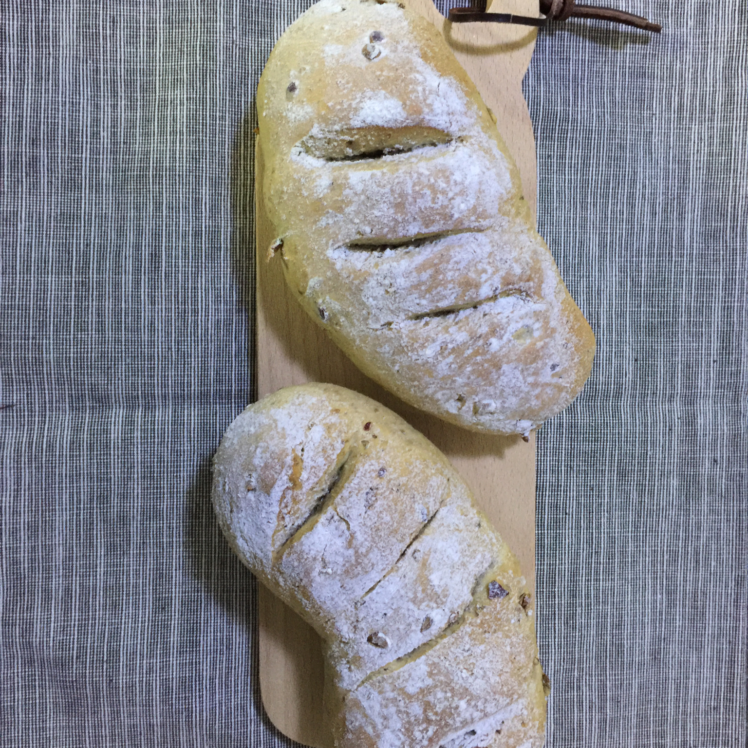 全麦红糖桂圆软欧包